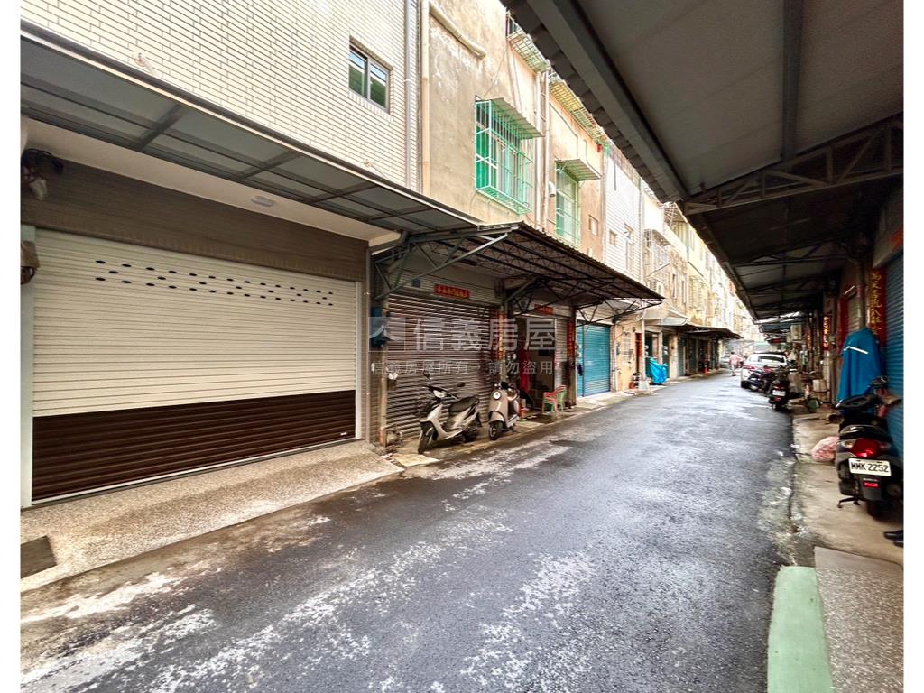 瑞隆商圈活巷翻新車庫透天房屋室內格局與周邊環境