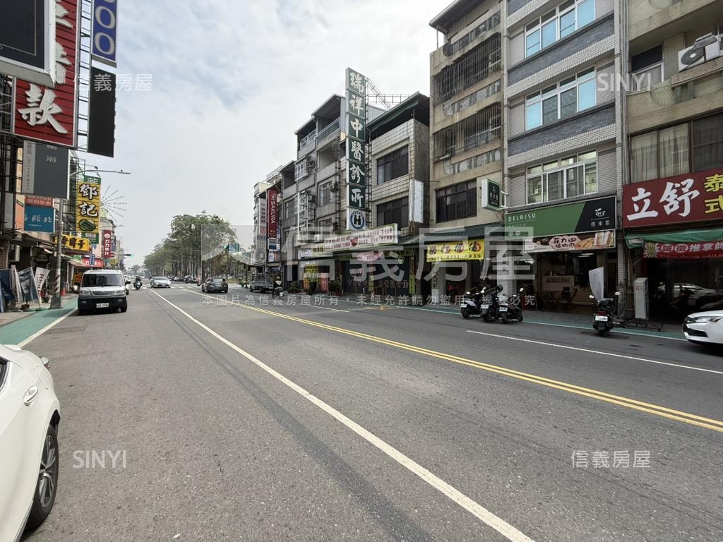 瑞隆正路稀有顯眼透店房屋室內格局與周邊環境