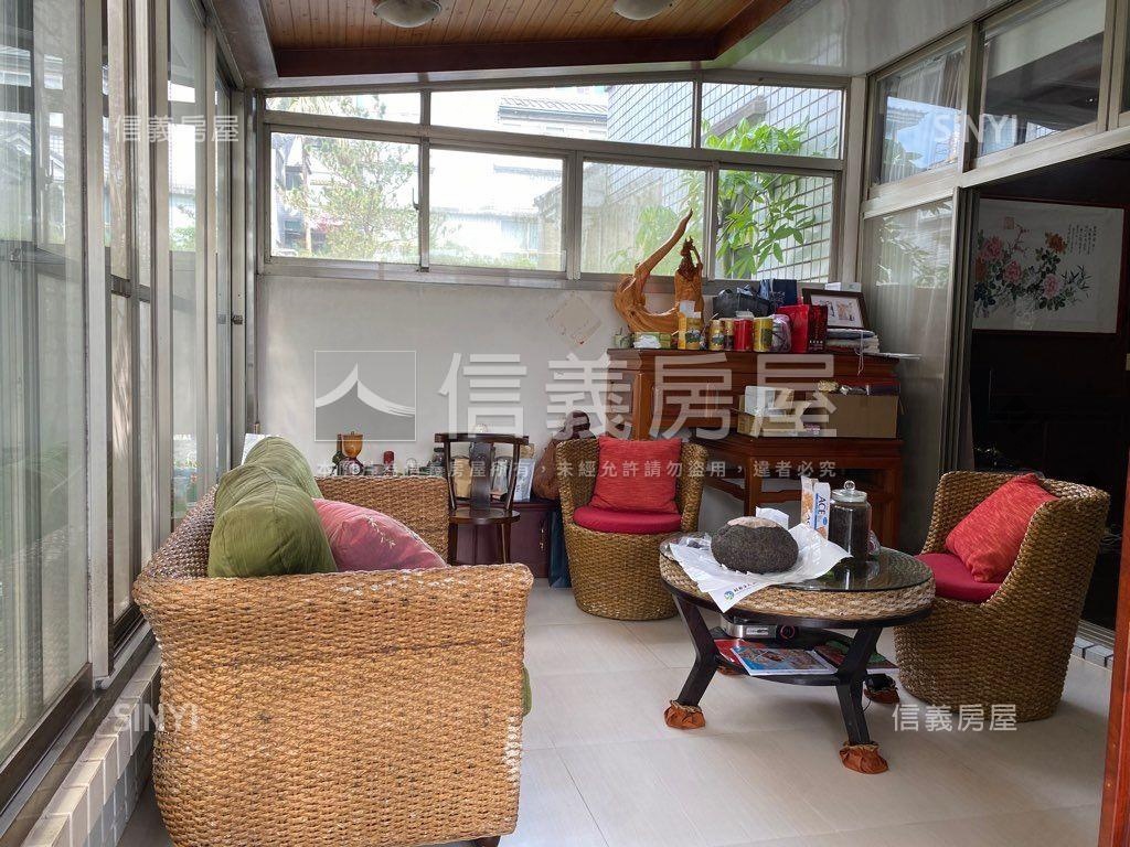 金石山莊稀有透天房屋室內格局與周邊環境