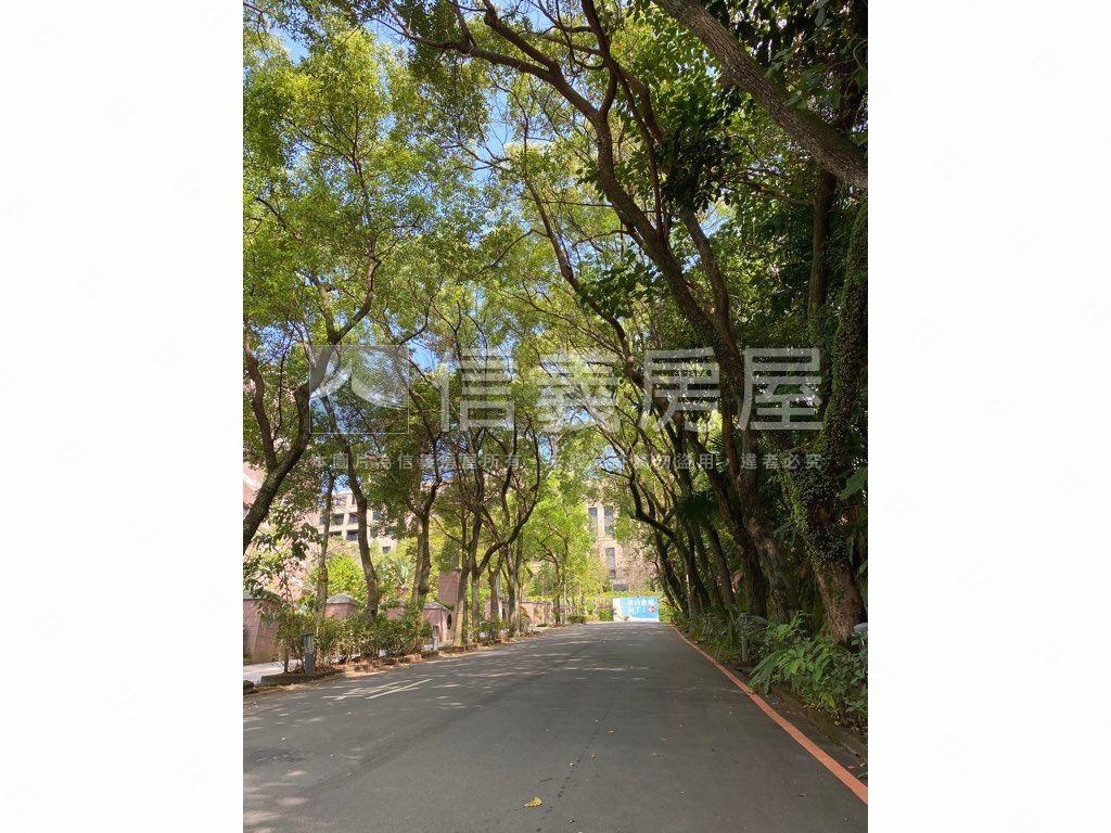 金石山莊稀有透天房屋室內格局與周邊環境