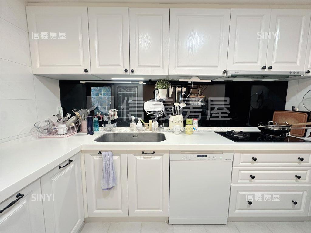 成功大道外棟大三房雙車位房屋室內格局與周邊環境