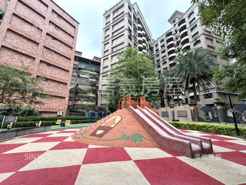 有富欣殿質感三房房屋室內格局與周邊環境