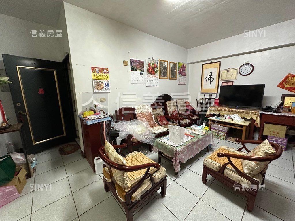 近竹北火車站３房加車位房屋室內格局與周邊環境