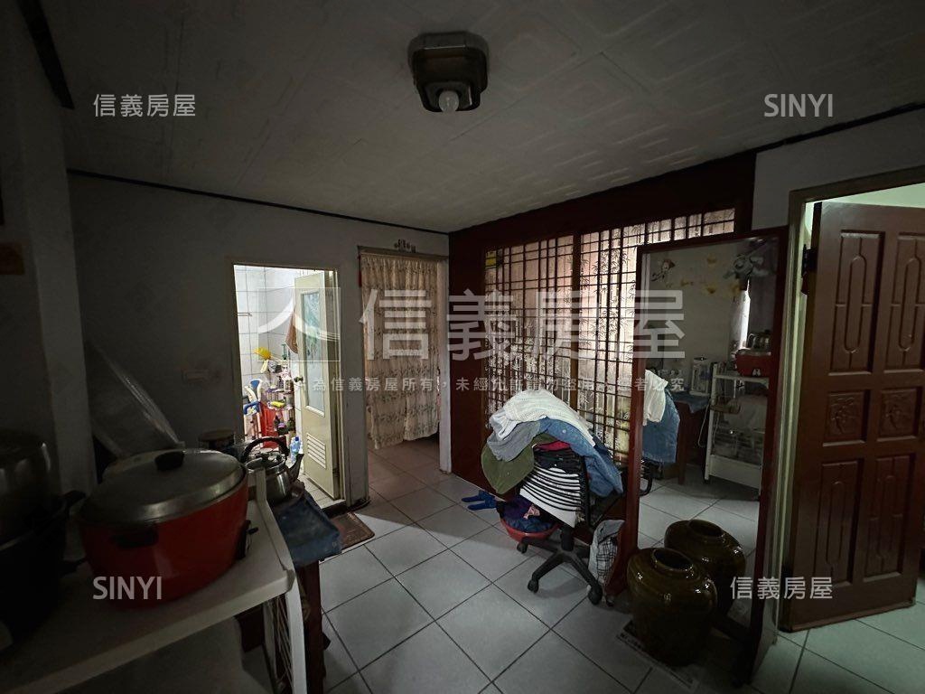 近竹北火車站３房加車位房屋室內格局與周邊環境