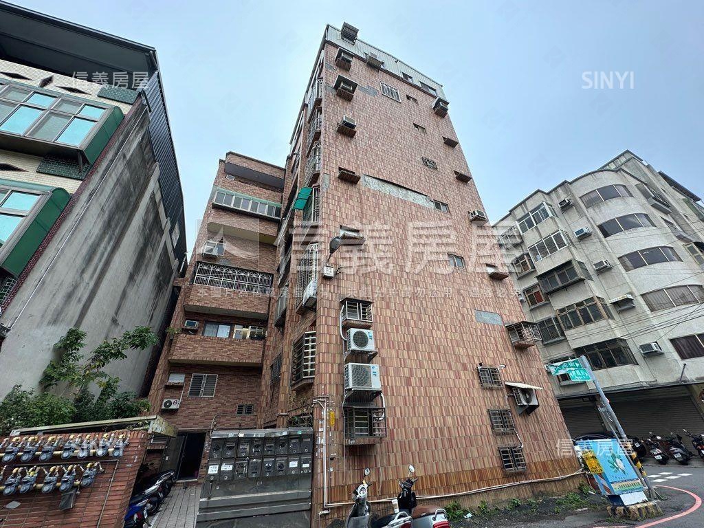 近竹北火車站３房加車位房屋室內格局與周邊環境