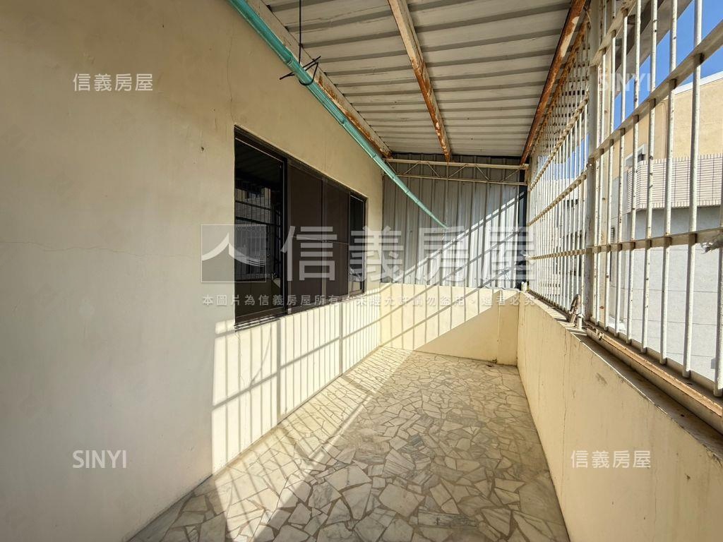 十二佃ｘ約五米三面寬美墅房屋室內格局與周邊環境