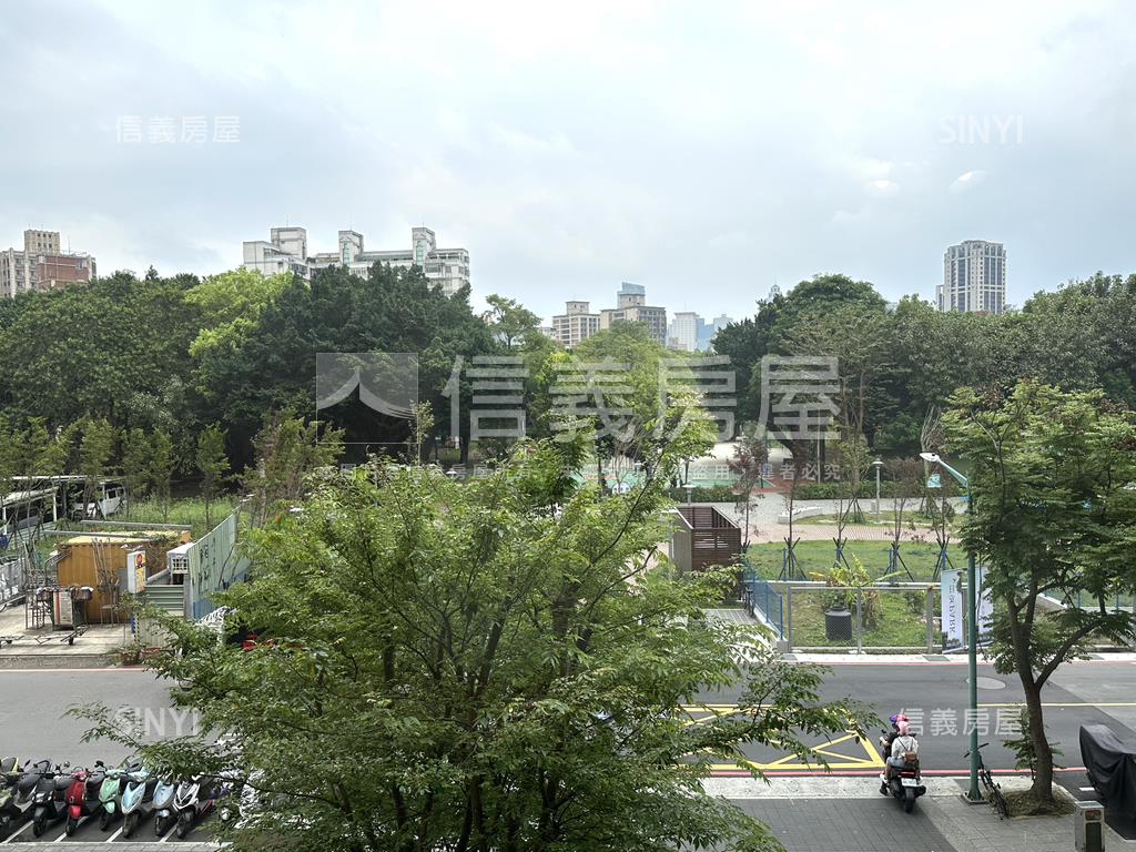 新潤青峰公園景觀三房車位房屋室內格局與周邊環境