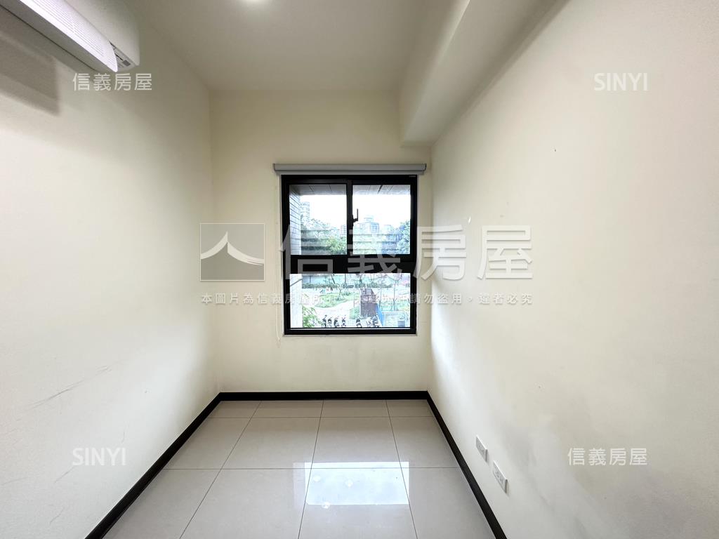 新潤青峰公園景觀三房車位房屋室內格局與周邊環境