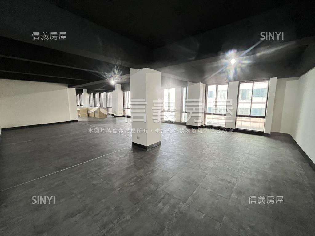 近捷運中正復興整層商辦讚房屋室內格局與周邊環境