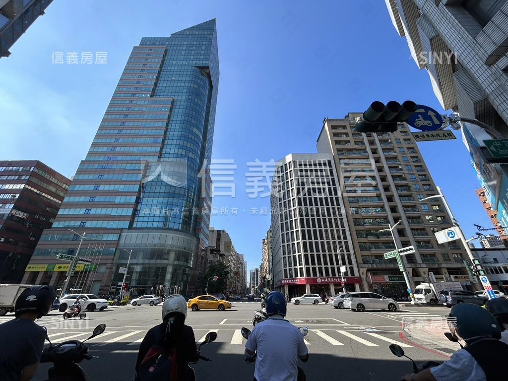 近捷運中正復興整層商辦讚房屋室內格局與周邊環境