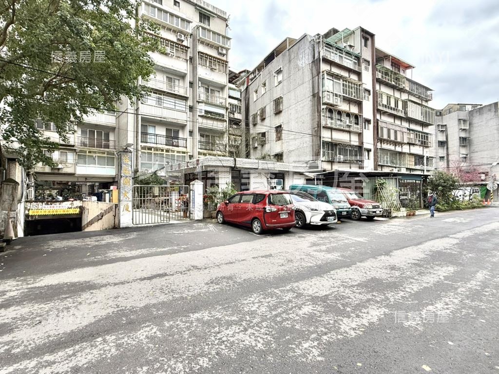 容石園典雅美三房房屋室內格局與周邊環境
