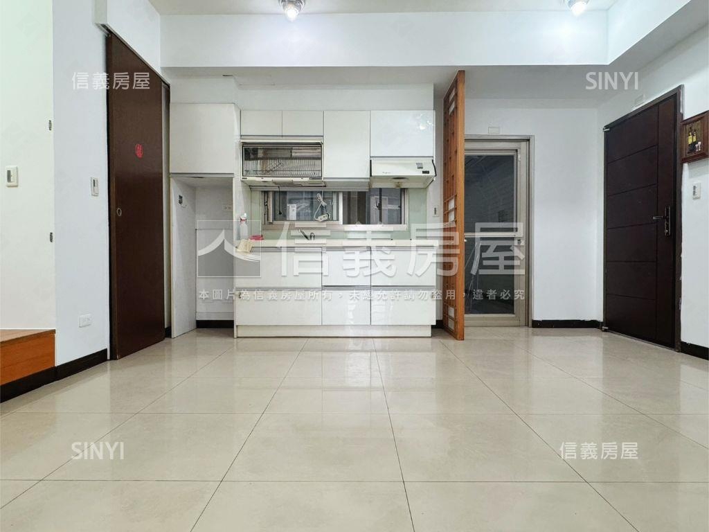 久康兩房車位房屋室內格局與周邊環境