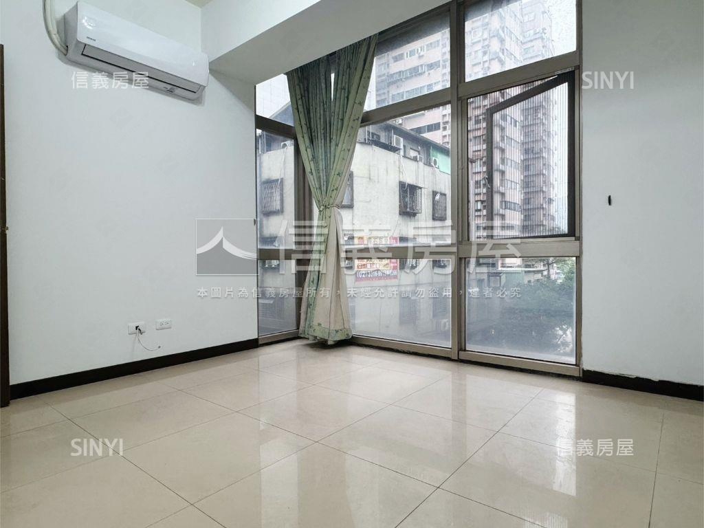 久康兩房車位房屋室內格局與周邊環境