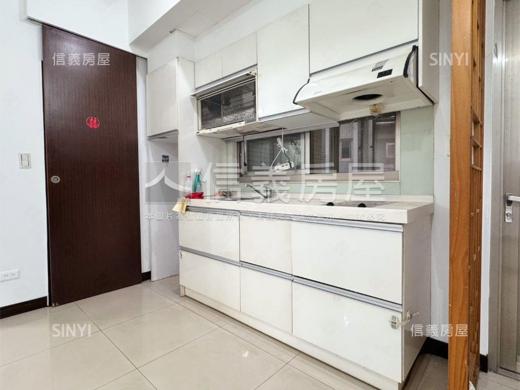 久康兩房車位房屋室內格局與周邊環境