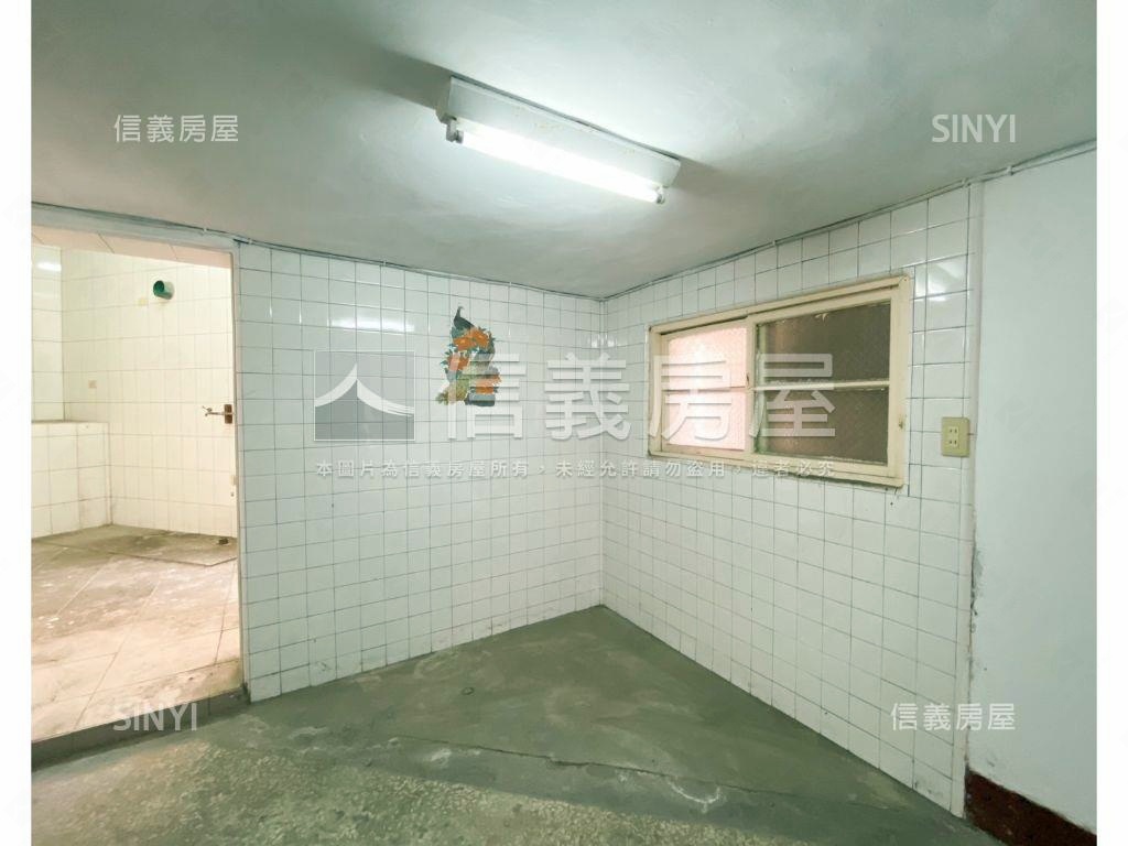 美術館旁稀有前後巷透天房屋室內格局與周邊環境