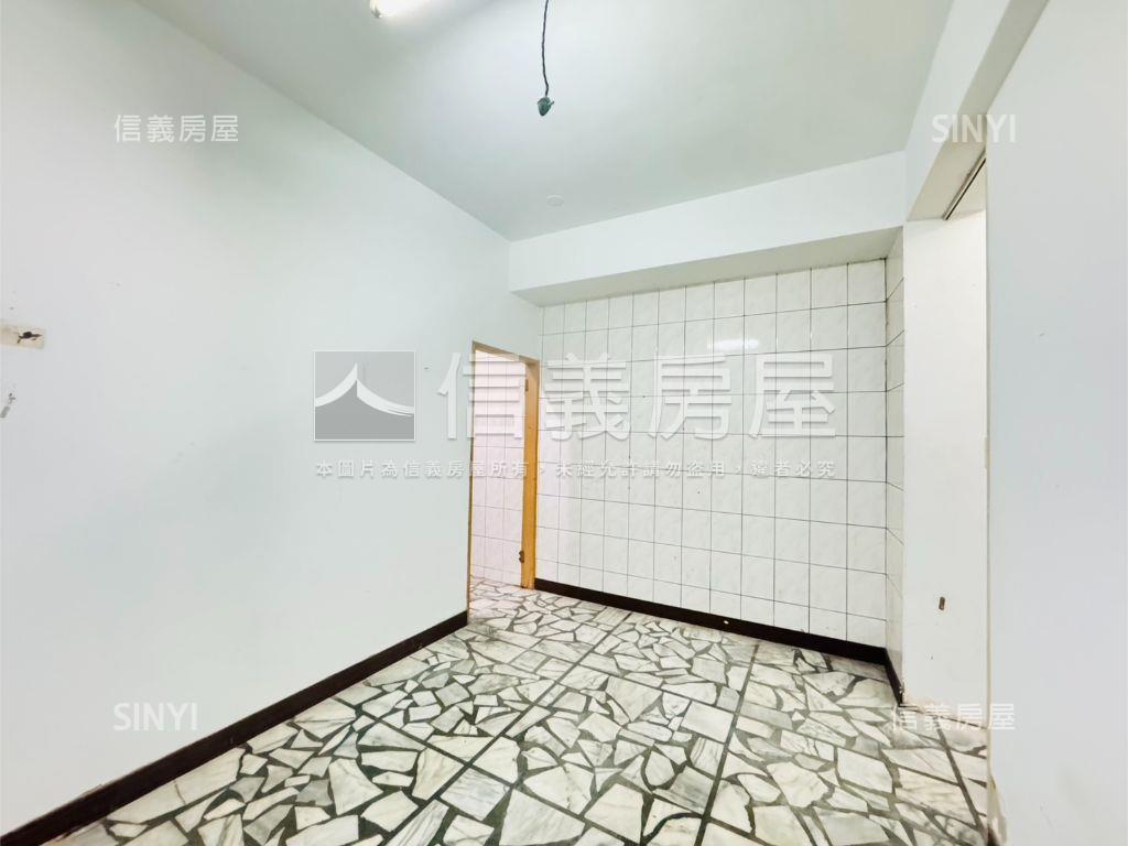 近菜寮站低總價輕齡一樓房屋室內格局與周邊環境