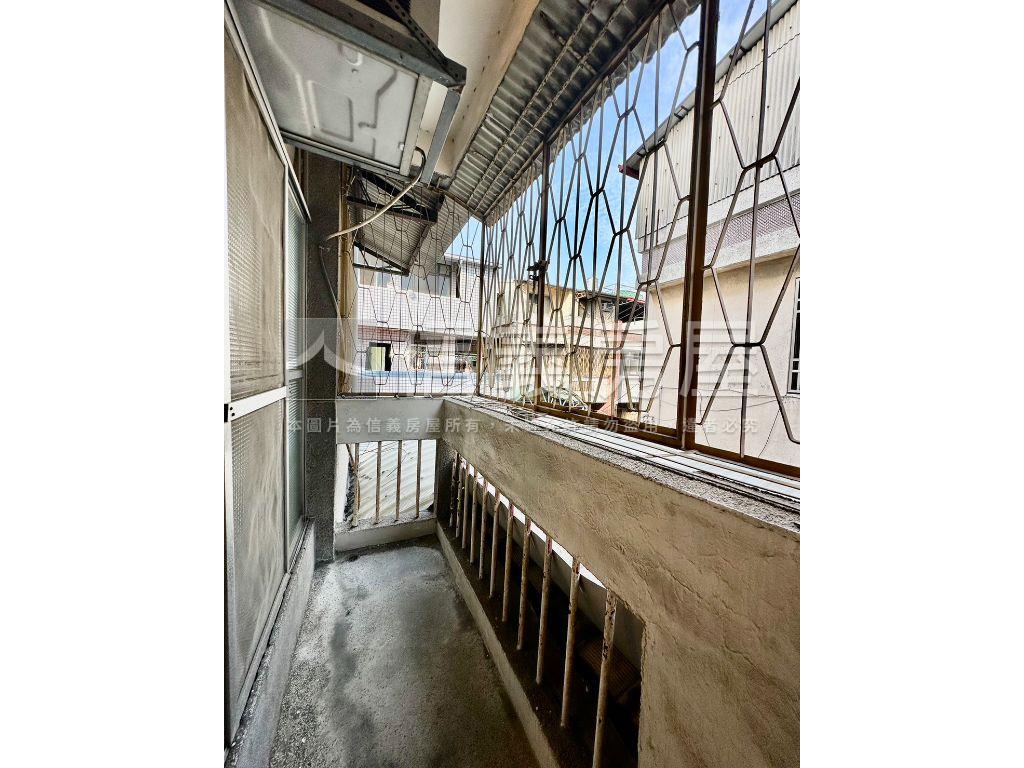 東英二街大地坪透天房屋室內格局與周邊環境