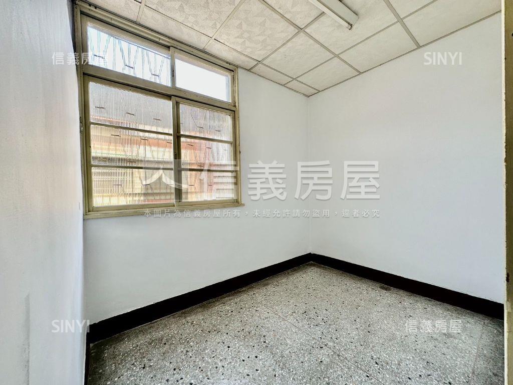 東英二街大地坪透天房屋室內格局與周邊環境