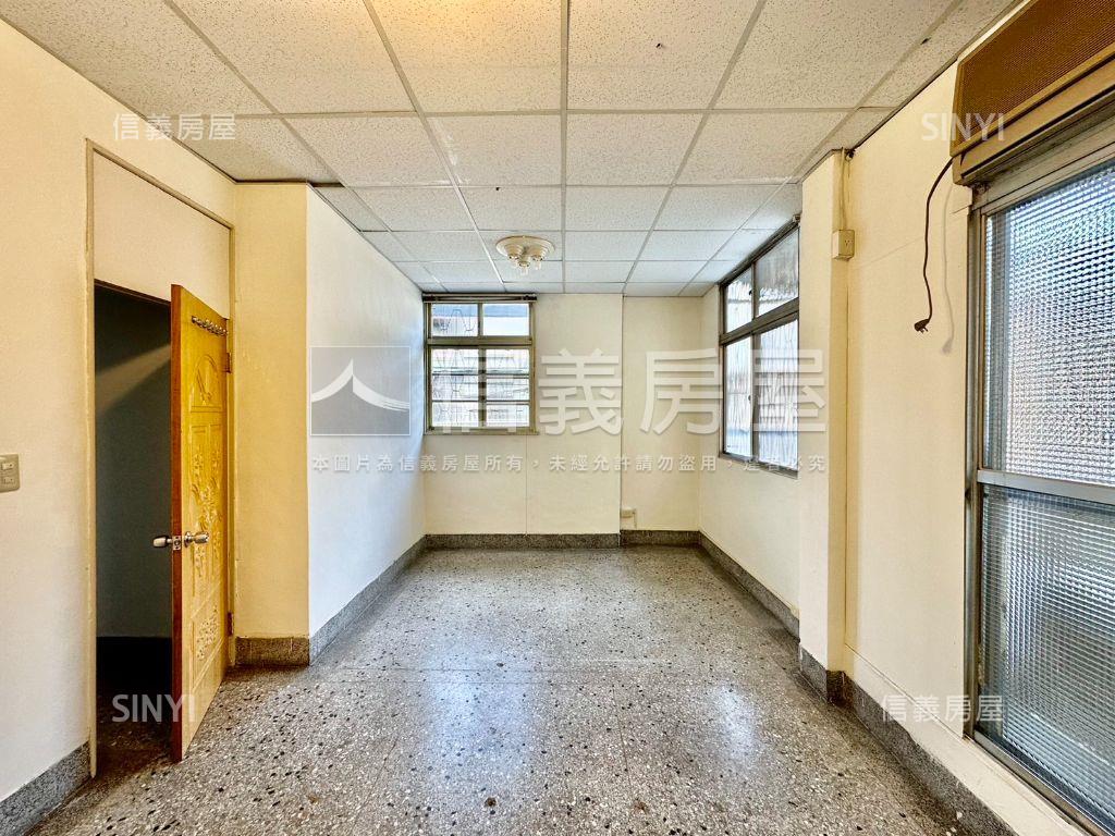 東英二街大地坪透天房屋室內格局與周邊環境