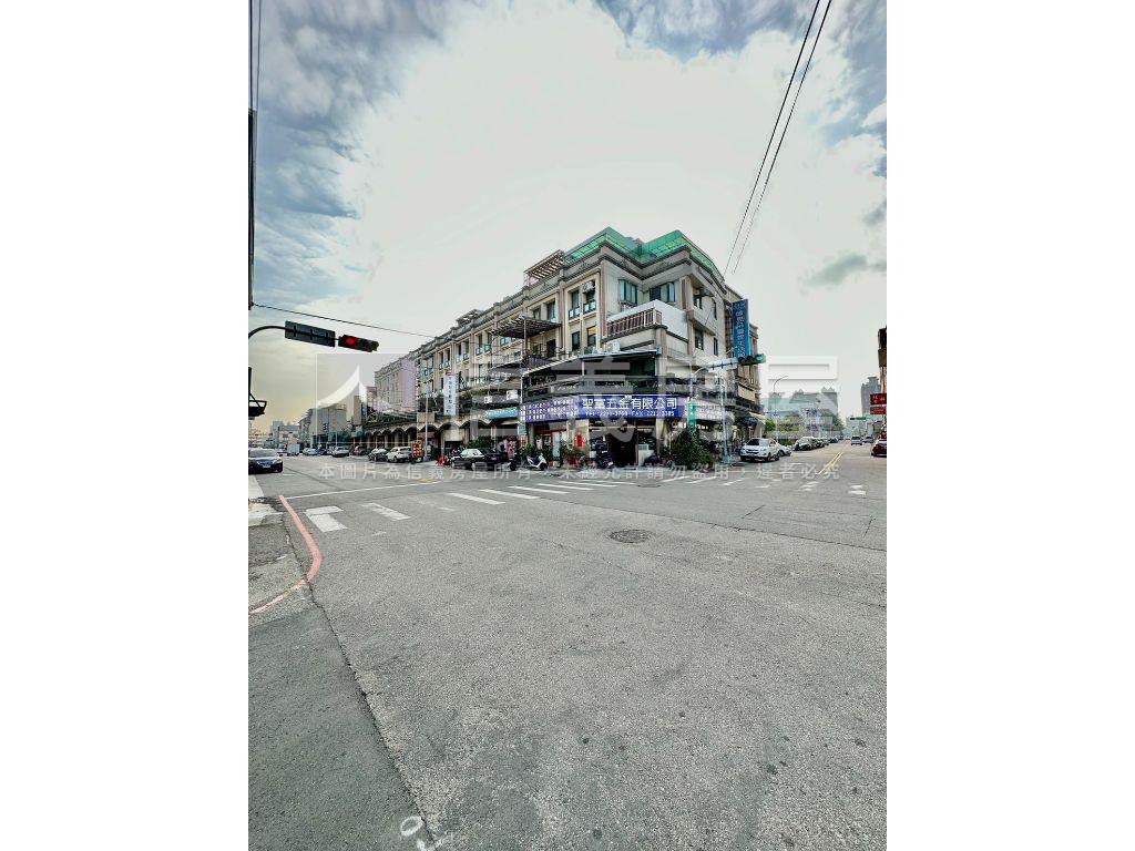 東英二街大地坪透天房屋室內格局與周邊環境