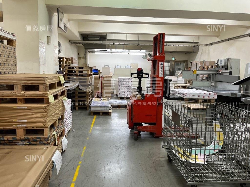 中和廠辦１－３樓房屋室內格局與周邊環境