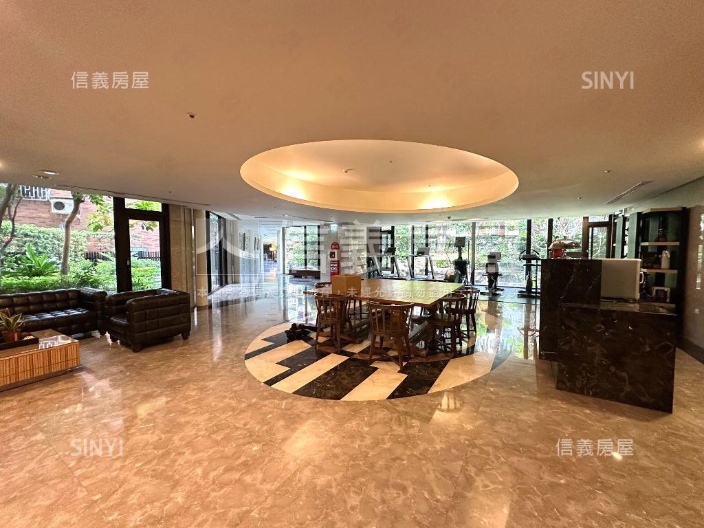 全坤雲峰。水岸層峰美邸房屋室內格局與周邊環境