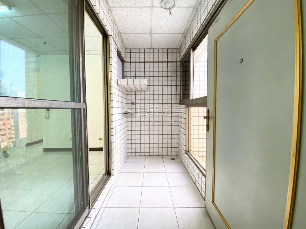 都會風尚三房陽光美屋房屋室內格局與周邊環境