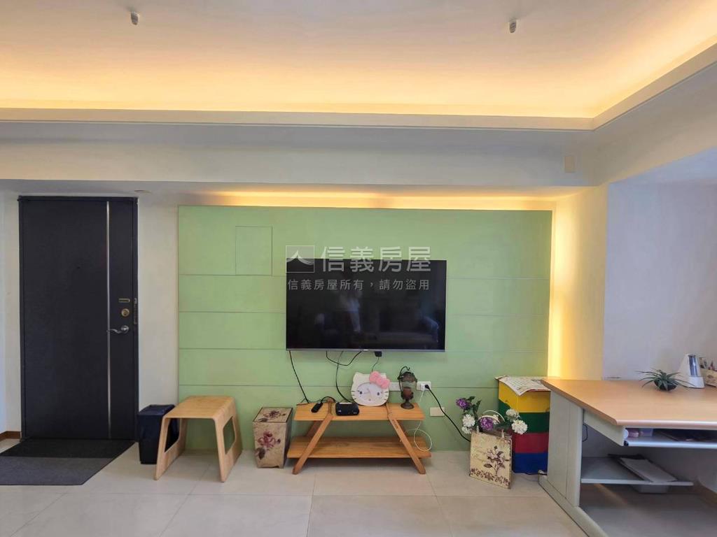 急售鄉林凱撒三房房屋室內格局與周邊環境