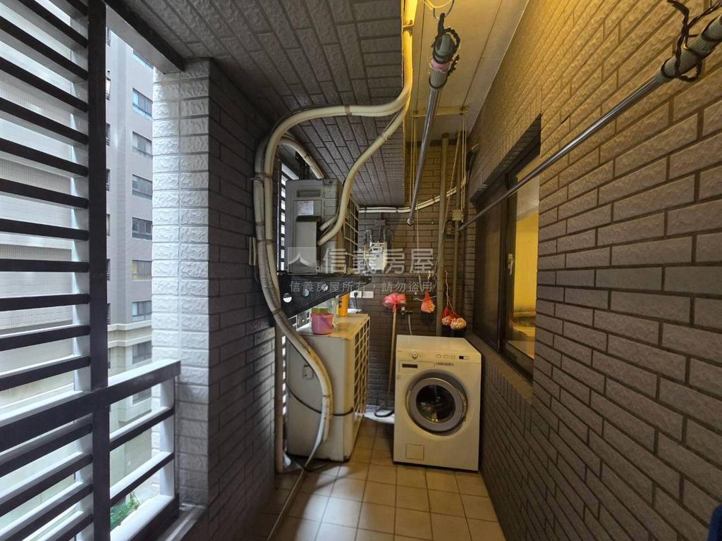 急售鄉林凱撒三房房屋室內格局與周邊環境