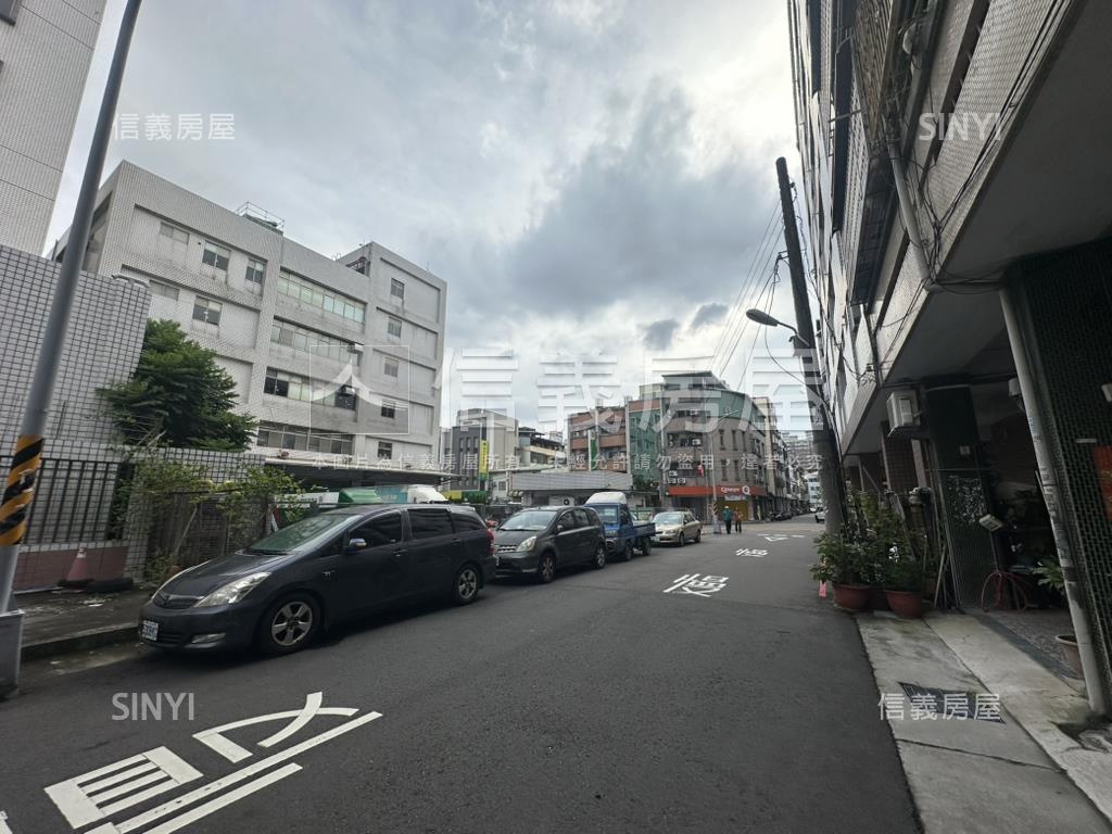 全新整理潭子美透天房屋室內格局與周邊環境