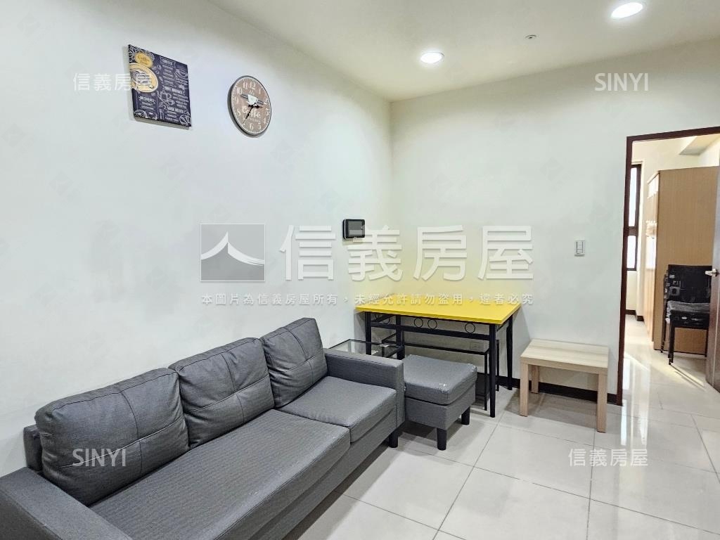 新杜拜高樓２房附車位房屋室內格局與周邊環境