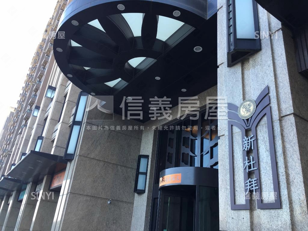 新杜拜高樓２房附車位房屋室內格局與周邊環境