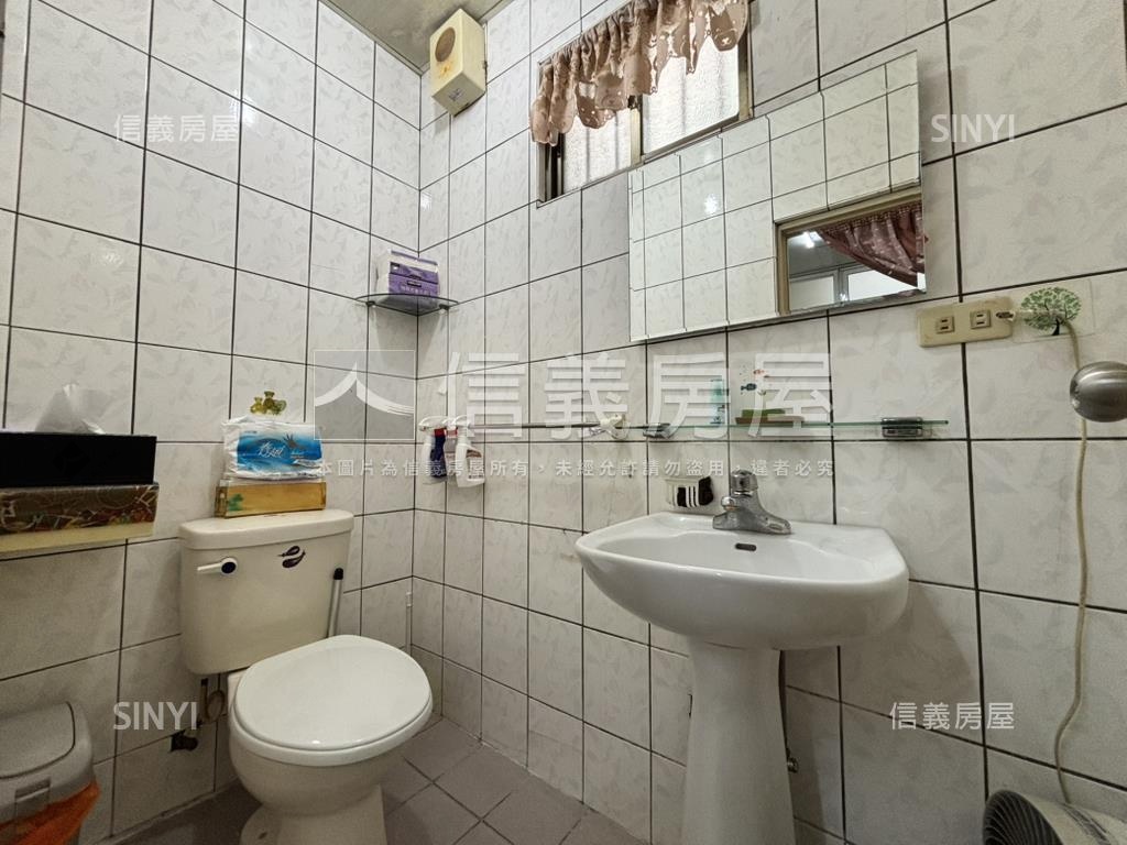 北區面河畔臨路美透天房屋室內格局與周邊環境