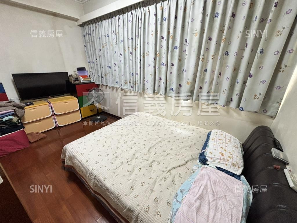 北區面河畔臨路美透天房屋室內格局與周邊環境