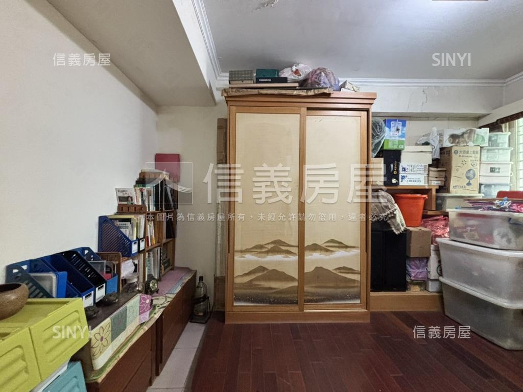 北區面河畔臨路美透天房屋室內格局與周邊環境