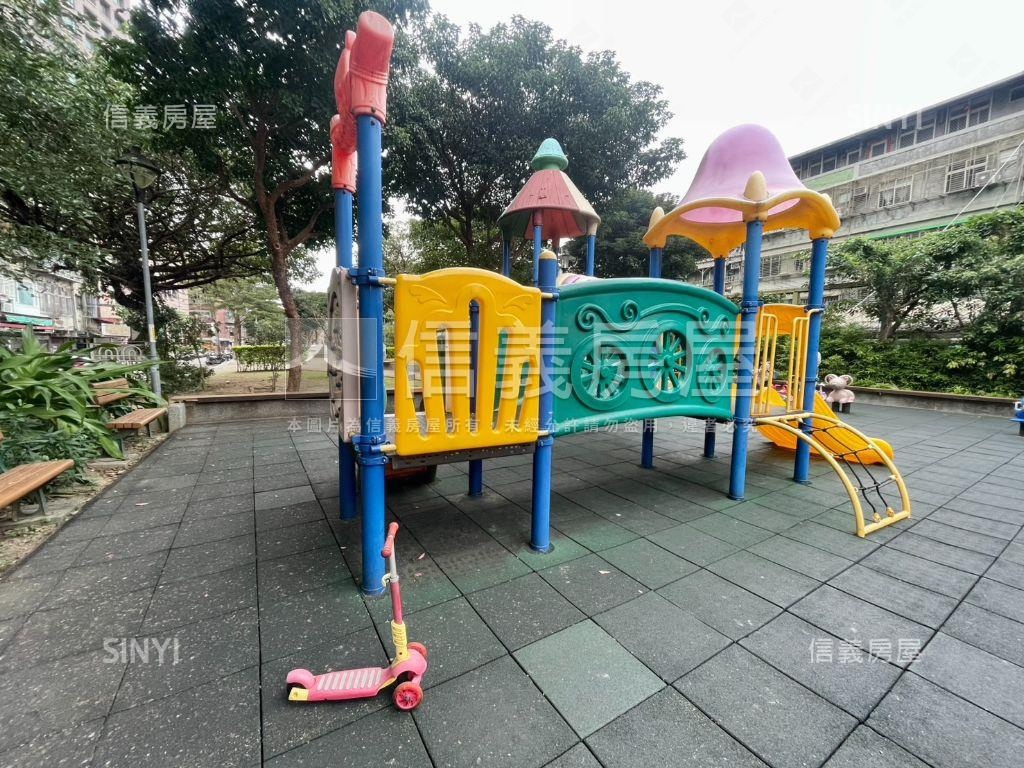 美麗時代四米二創意空間房屋室內格局與周邊環境