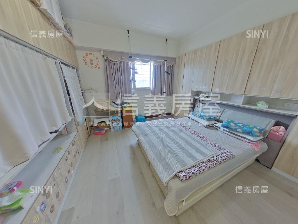 正七期◇大面寬◇電梯角店房屋室內格局與周邊環境