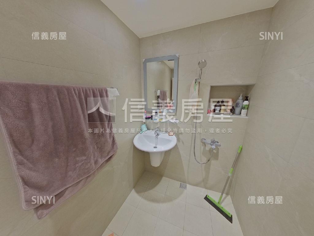 正七期◇大面寬◇電梯角店房屋室內格局與周邊環境