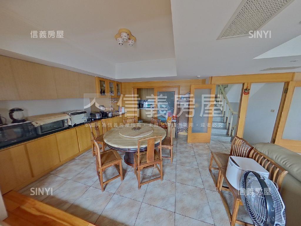 正七期◇大面寬◇電梯角店房屋室內格局與周邊環境
