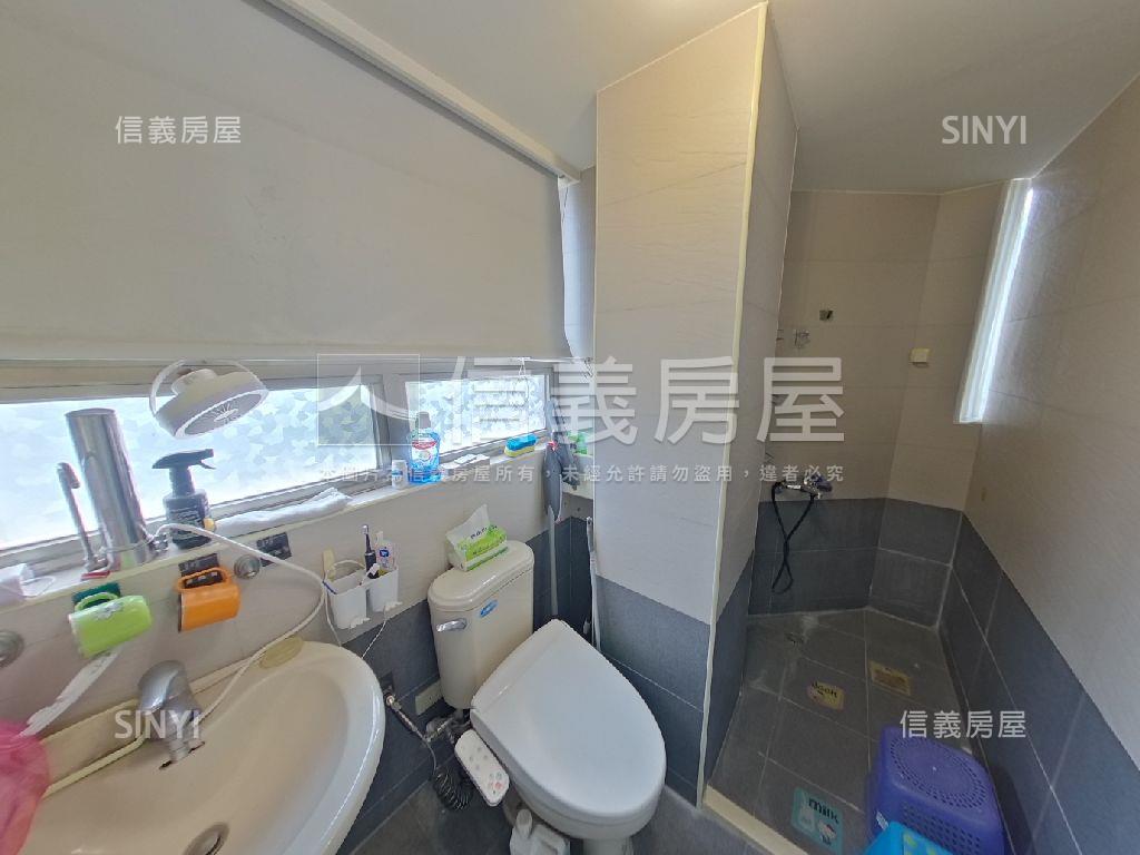 正七期◇大面寬◇電梯角店房屋室內格局與周邊環境