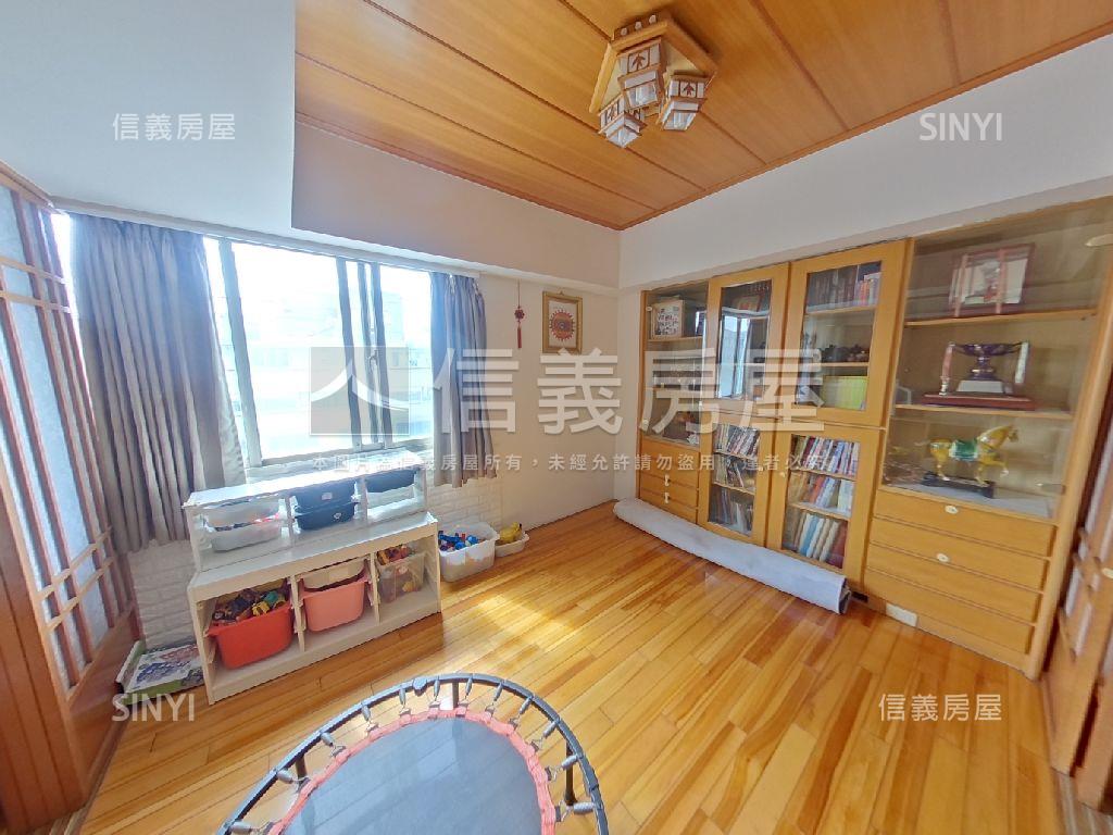 正七期◇大面寬◇電梯角店房屋室內格局與周邊環境