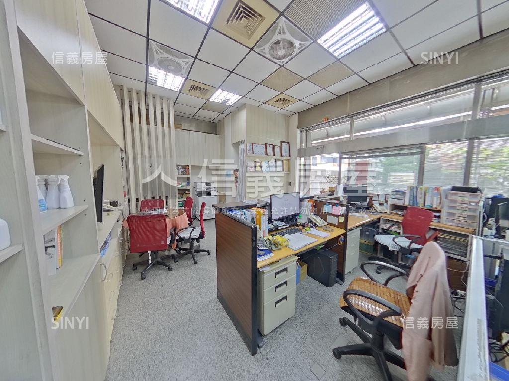 正七期◇大面寬◇電梯角店房屋室內格局與周邊環境