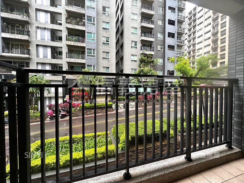【麥迪奇】小資兩房車位房屋室內格局與周邊環境