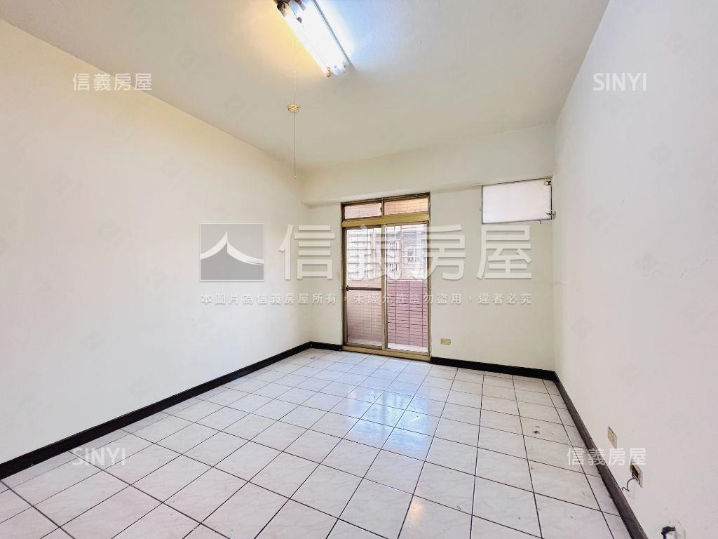 市區近火車站大空間四房房屋室內格局與周邊環境