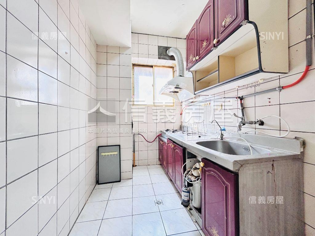 市區近火車站大空間四房房屋室內格局與周邊環境