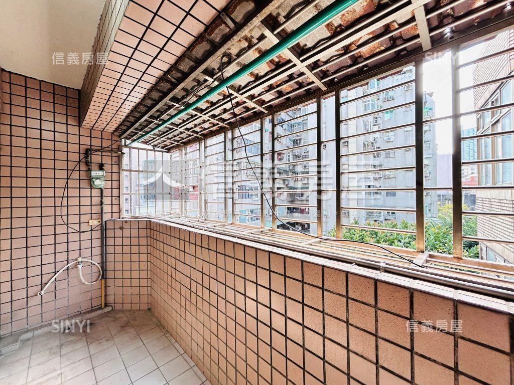 市區近火車站大空間四房房屋室內格局與周邊環境