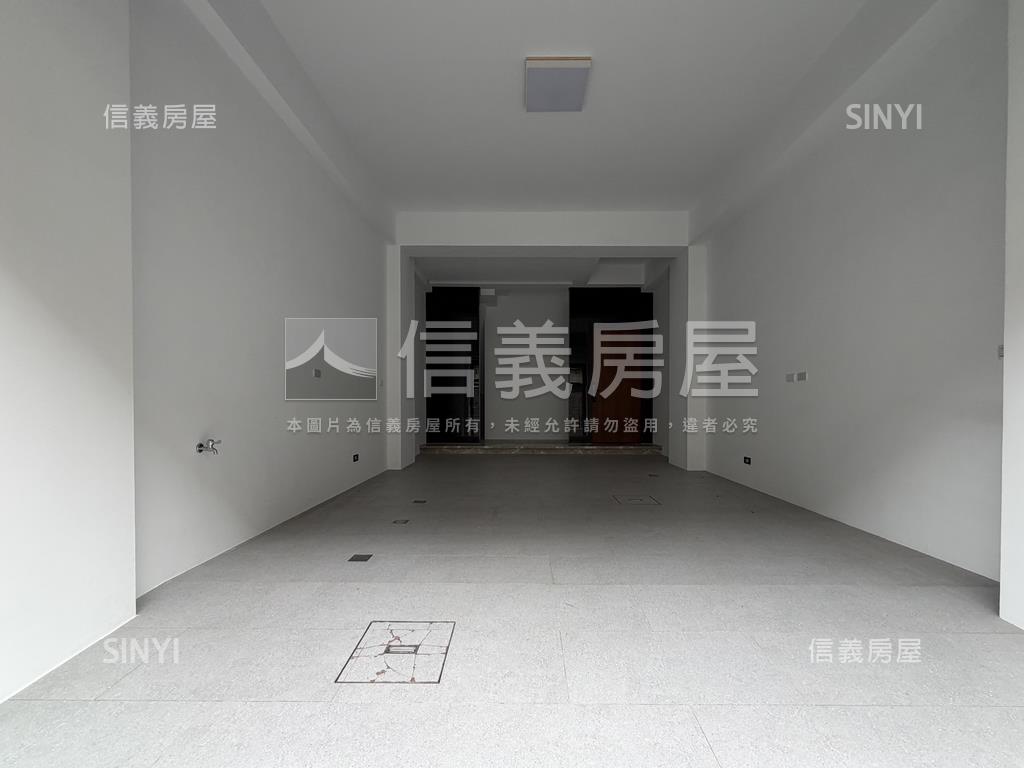 東區全新未住車墅房屋室內格局與周邊環境