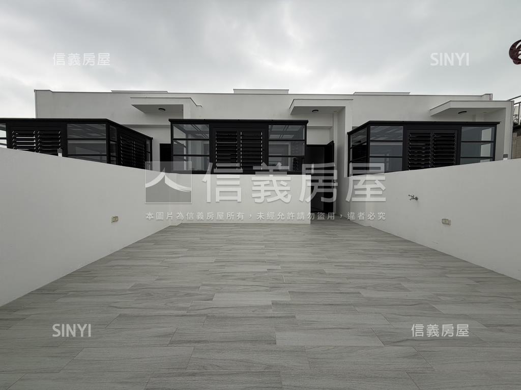 東區全新未住車墅房屋室內格局與周邊環境