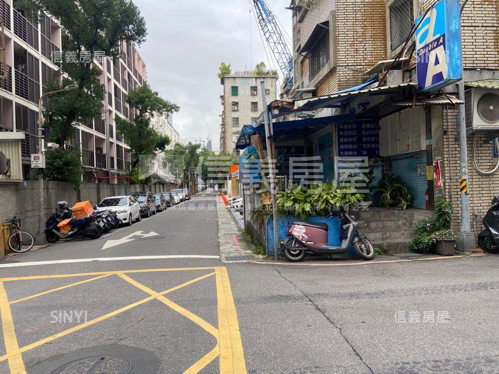 仁愛路附中面寬三角窗金店房屋室內格局與周邊環境