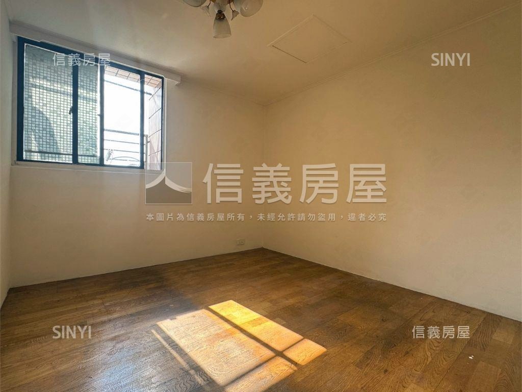 汐止龍璽低總價邊間４房房屋室內格局與周邊環境